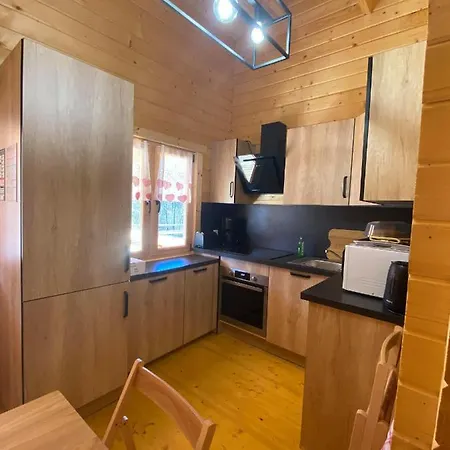 Деревянный коттедж Les Du Marais